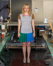 Load image into Gallery viewer, Puff sleeve dress S-M
