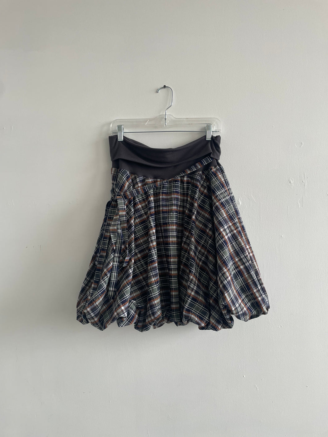 Plaid bubble skirt